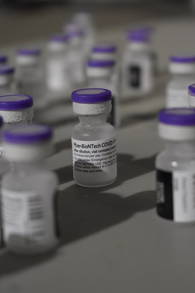 Pfizervaccinevial1
